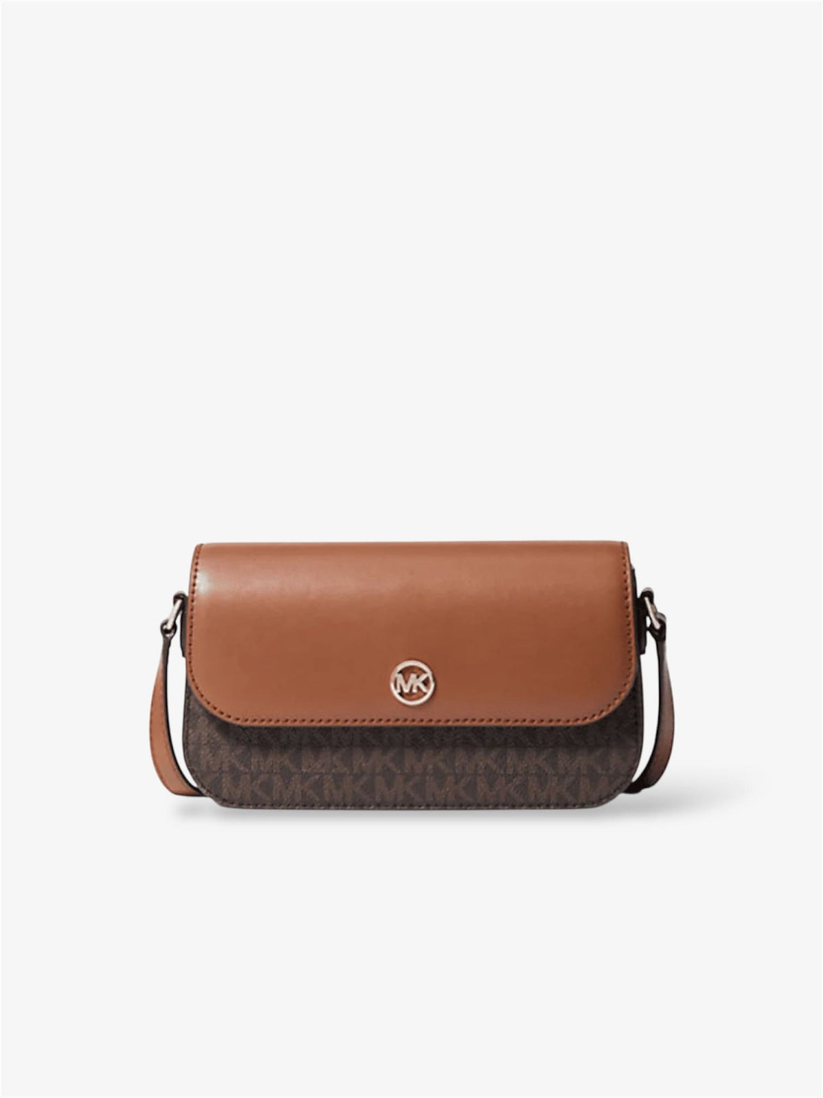 Michael Kors Umhängetasche in Braun aus genarbtem Leder - Vorderansicht mit Logoanhänger und Druckknopfverschluss