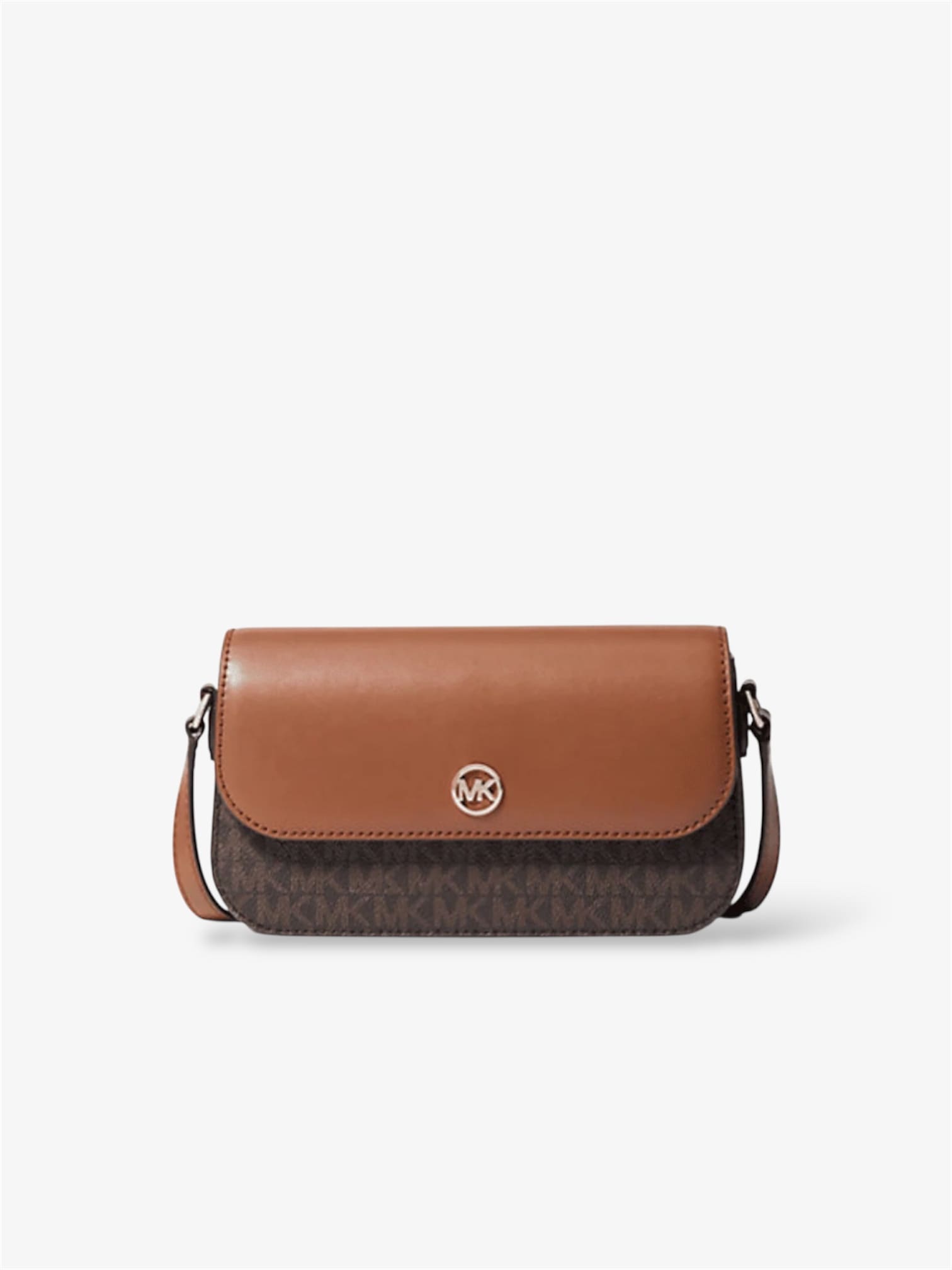 Michael Kors Umhängetasche in Braun aus genarbtem Leder - Vorderansicht mit Logoanhänger und Druckknopfverschluss